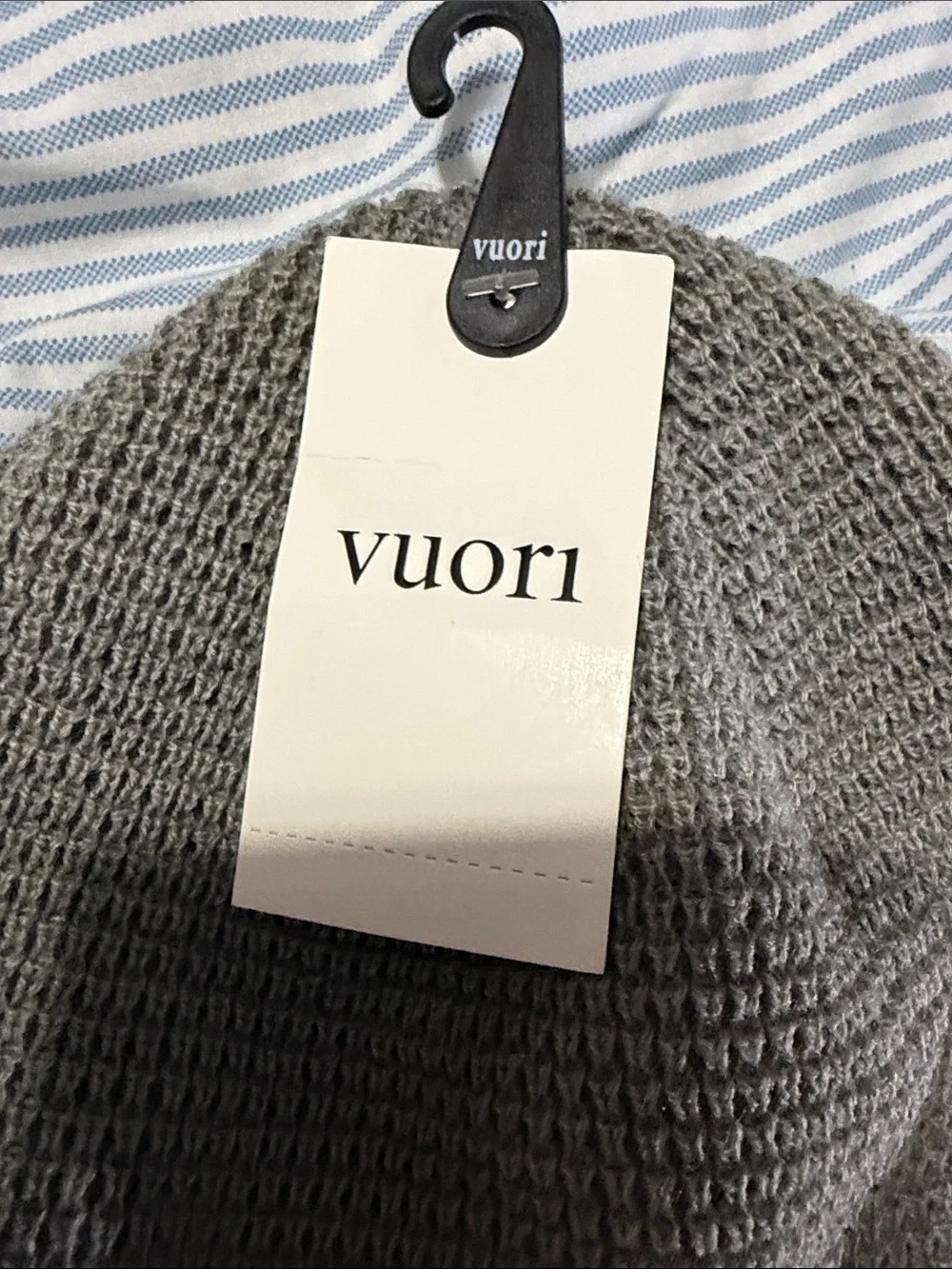 Vuori womens Gray Waffle Knit Beanie